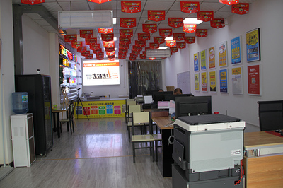 圖文快印店新產(chǎn)品營(yíng)銷(xiāo)創(chuàng)意設(shè)計(jì)攻略 從視覺(jué)沖擊到精準(zhǔn)觸達(dá)